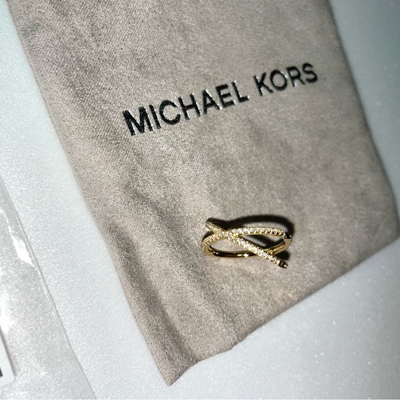 Michael Kors - 14K Gold-plated Sterling Silver Pavé Nesting Ring (6) - Picture 2 of 7